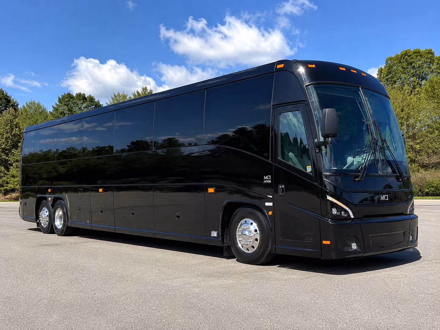 get a charter bus to the great new england airshow and springfield thunderbirds games