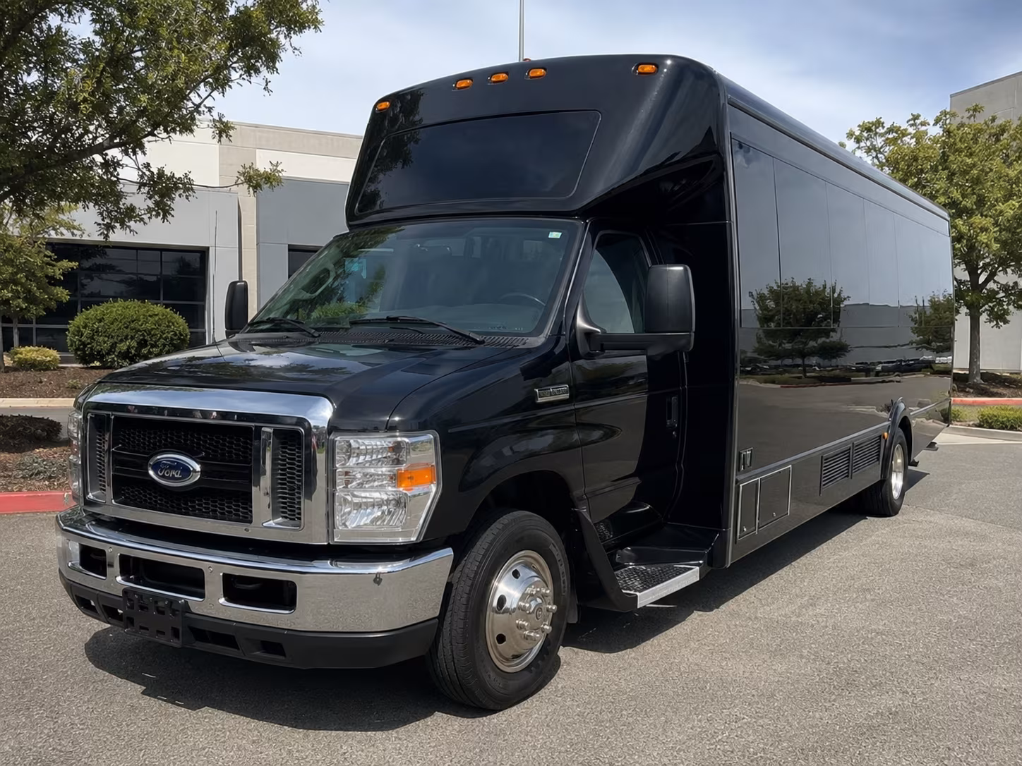 marlborough bus rentals