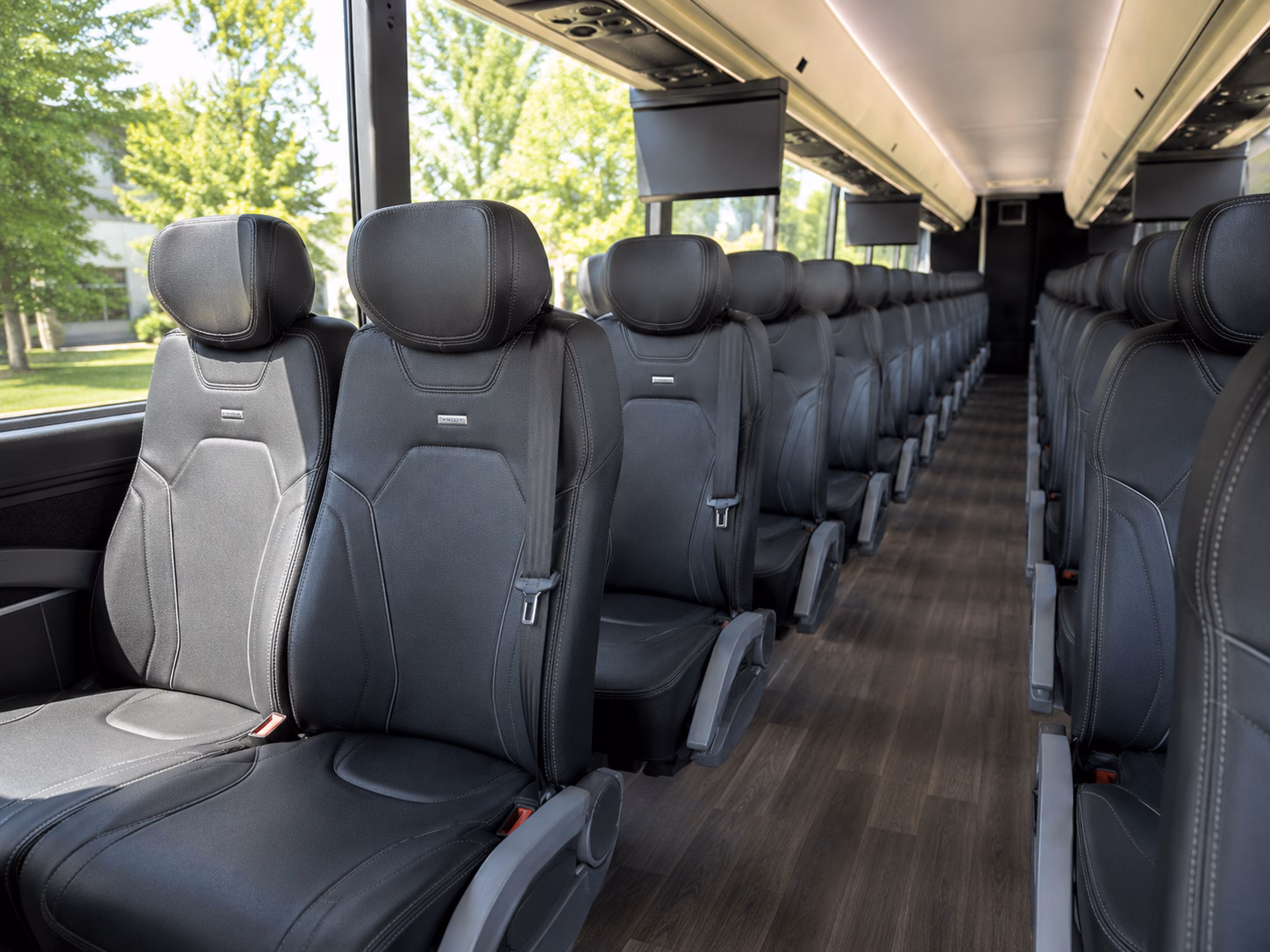 shuttle your guests up to the log cabin without anyone getting lost on easthampton road